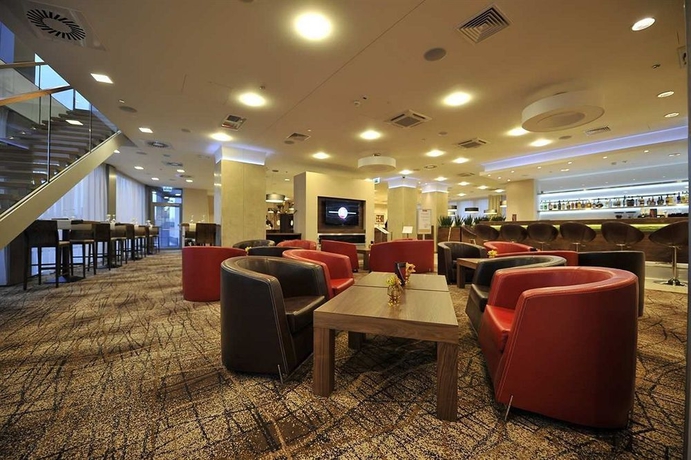 Imagen de los interiores del Hotel Hilton Garden Inn Krakow. Foto 11