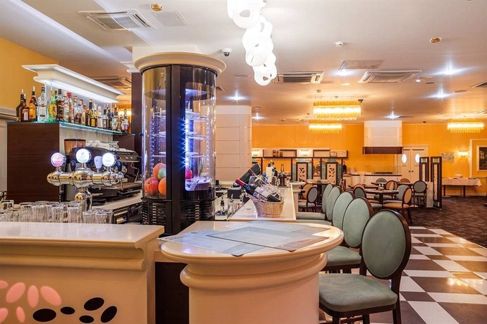 Imagen del bar/restaurante del Hotel Hilton Garden Inn Krasnodar. Foto 7