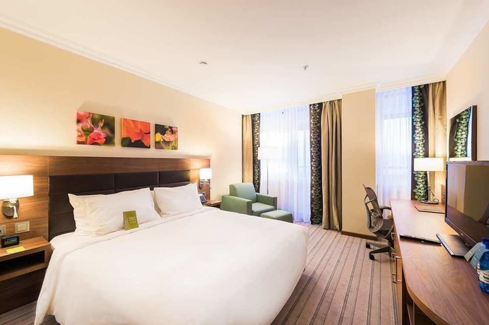 Imagen de los interiores del Hotel Hilton Garden Inn Krasnoyarsk. Foto 6