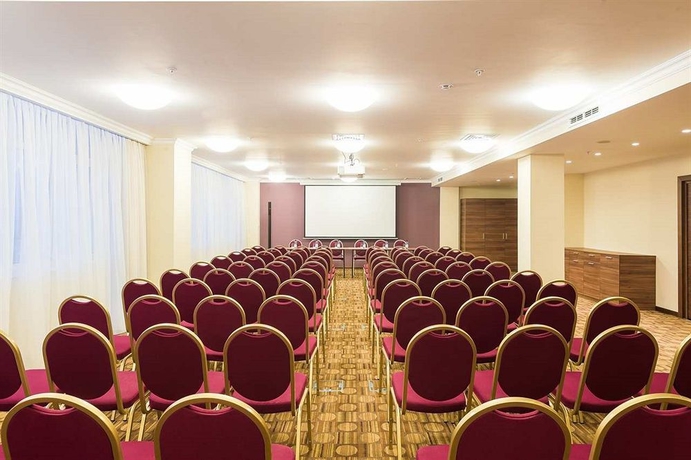 Imagen de los interiores del Hotel Hilton Garden Inn Krasnoyarsk. Foto 9