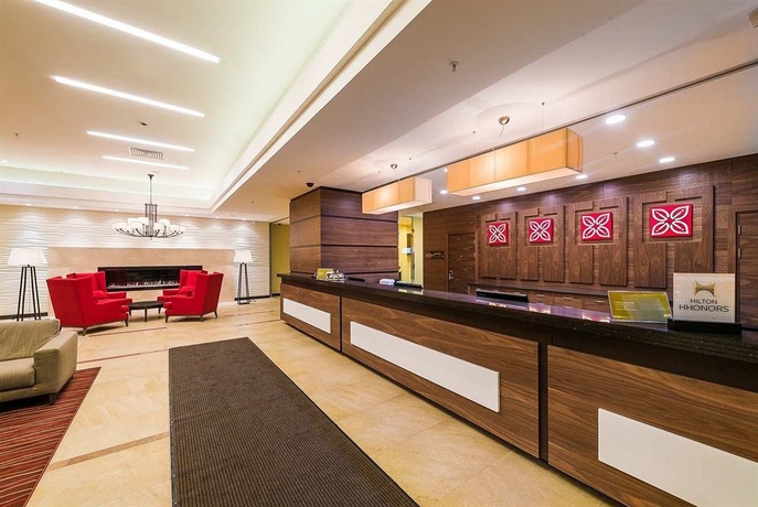 Imagen de los interiores del Hotel Hilton Garden Inn Krasnoyarsk. Foto 11