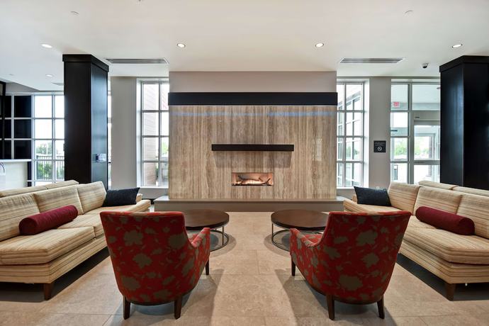 Imagen de los interiores del Hotel Hilton Garden Inn Lansing West. Foto 16