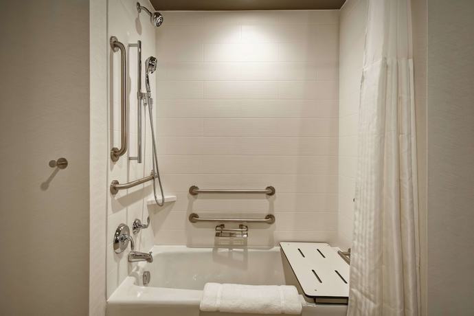 Imagen de la habitación del Hotel Hilton Garden Inn Lansing West. Foto 6