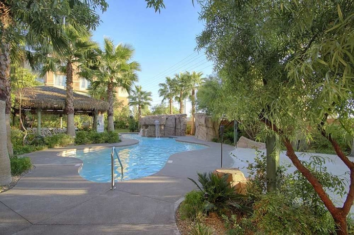 Imagen de la piscina del Hotel Hilton Garden Inn Las Vegas Strip South. Foto 13