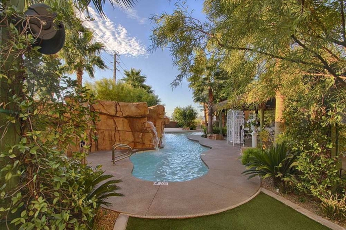 Imagen de la piscina del Hotel Hilton Garden Inn Las Vegas Strip South. Foto 14