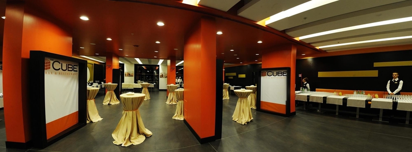 Imagen del bar/restaurante del Hotel Hilton Garden Inn Lecce. Foto 3