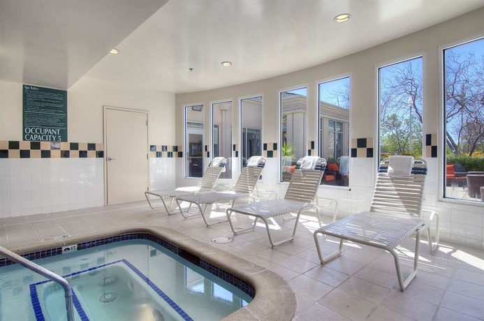 Imagen de la piscina del Hotel Hilton Garden Inn Livermore. Foto 6