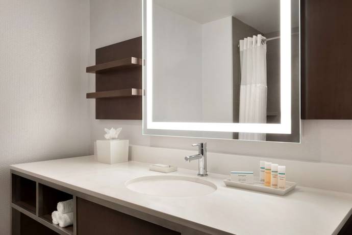 Imagen de la habitación del Hotel Hilton Garden Inn Lompoc. Foto 5