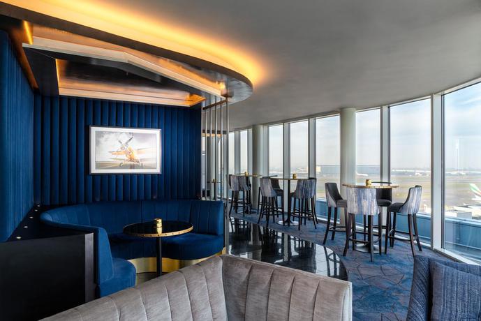 Imagen del bar/restaurante del Hotel Hilton Garden Inn London Heathrow Terminal 2 and 3. Foto 7