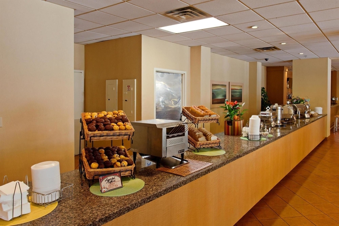 Imagen del bar/restaurante del Hotel Hilton Garden Inn Los Angeles Airport. Foto 3