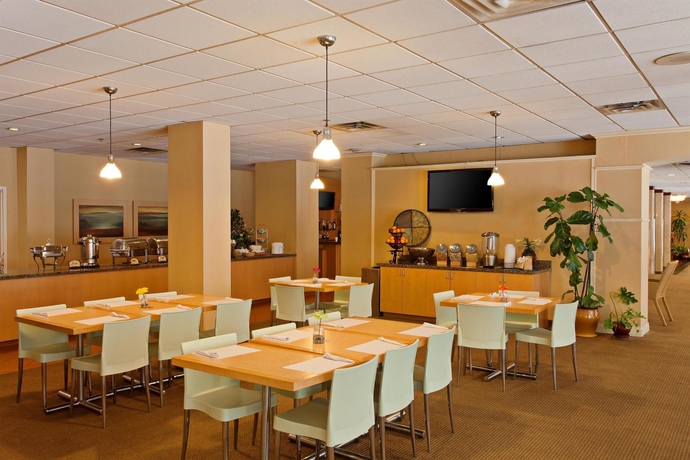 Imagen del bar/restaurante del Hotel Hilton Garden Inn Los Angeles Airport. Foto 4