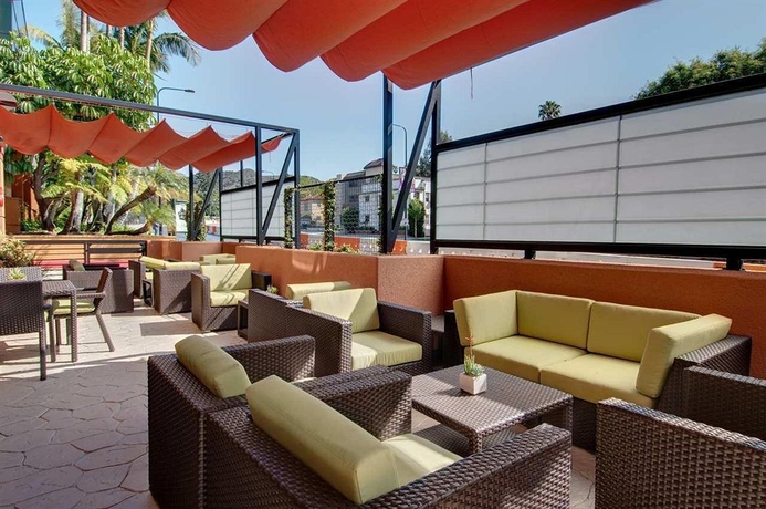 Imagen de los exteriores del Hotel Hilton Garden Inn Los Angeles/hollywood. Foto 10