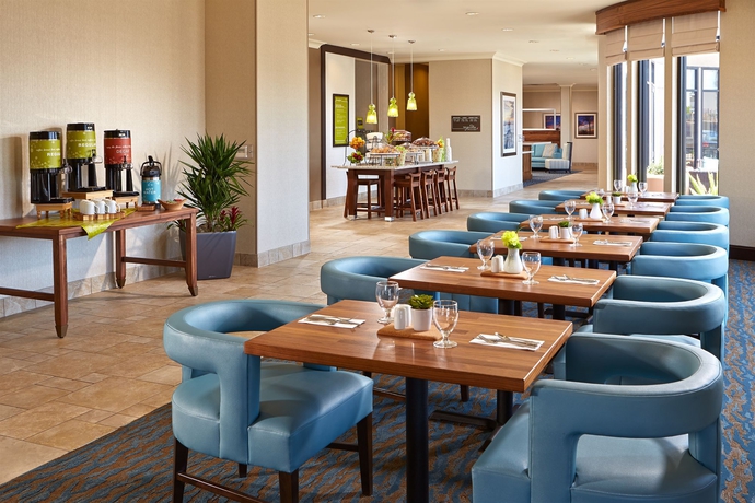 Imagen del bar/restaurante del Hotel Hilton Garden Inn Los Angeles/redondo Beach. Foto 4