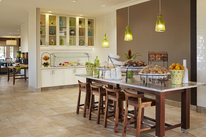 Imagen del bar/restaurante del Hotel Hilton Garden Inn Los Angeles/redondo Beach. Foto 5