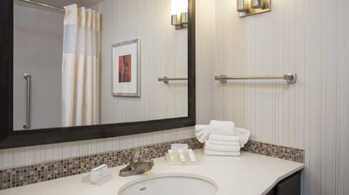 Imagen de la habitación del Hotel Hilton Garden Inn Louisville Downtown. Foto 3