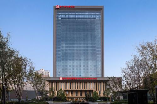 Imagen general del Hotel Hilton Garden Inn Luoyang Kaiyuan Avenue. Foto 1