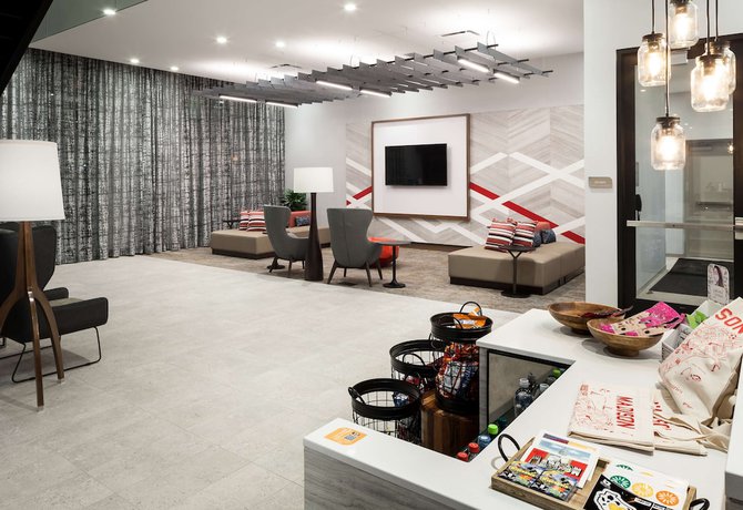 Imagen de los interiores del Hotel Hilton Garden Inn Madison Downtown. Foto 18