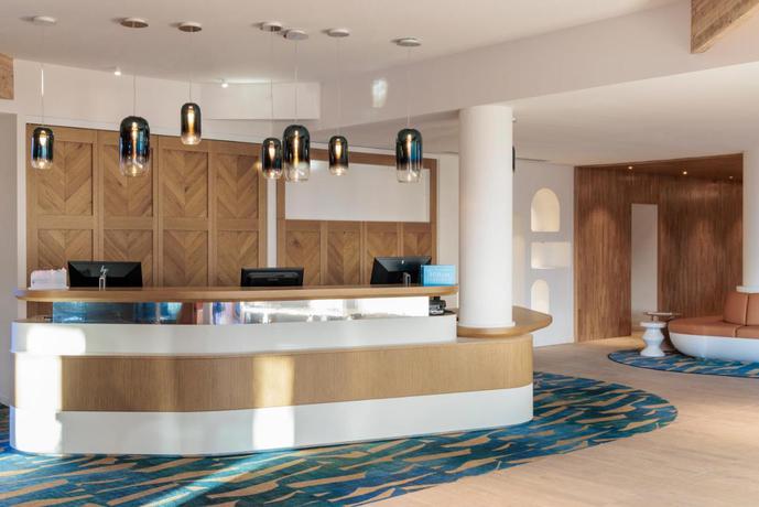 Imagen de los interiores del Hotel Hilton Garden Inn Marseille Provence Airport. Foto 8
