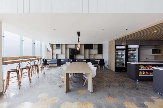 Imagen de los interiores del Hotel Hilton Garden Inn Mexico City Santa Fe. Foto 19