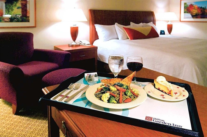 Imagen de la habitación del Hotel Hilton Garden Inn Miami Airport West. Foto 6