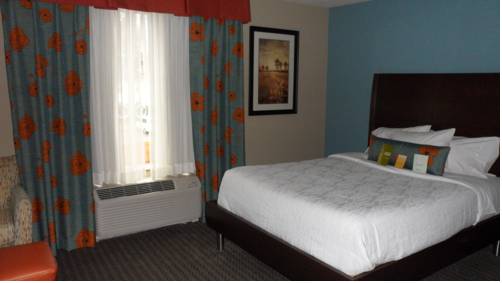 Imagen de la habitación del Hotel Hilton Garden Inn Midtown Tulsa. Foto 3