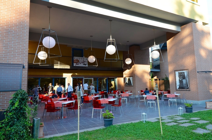 Imagen del bar/restaurante del Hotel Hilton Garden Inn Milan Malpensa. Foto 3