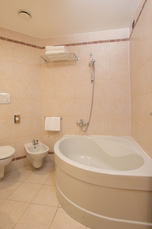 Imagen de la habitación del Hotel Hilton Garden Inn Milan Malpensa. Foto 10