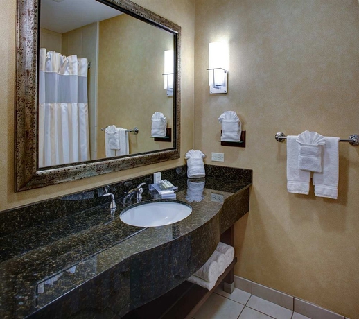 Imagen de la habitación del Hotel Hilton Garden Inn Monterey. Foto 6