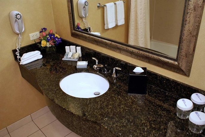 Imagen de la habitación del Hotel Hilton Garden Inn Monterey. Foto 8