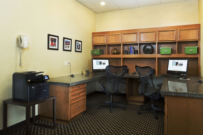 Imagen de los interiores del Hotel Hilton Garden Inn Montréal Centre-ville. Foto 12