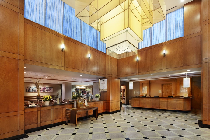 Imagen de los interiores del Hotel Hilton Garden Inn Montréal Centre-ville. Foto 13