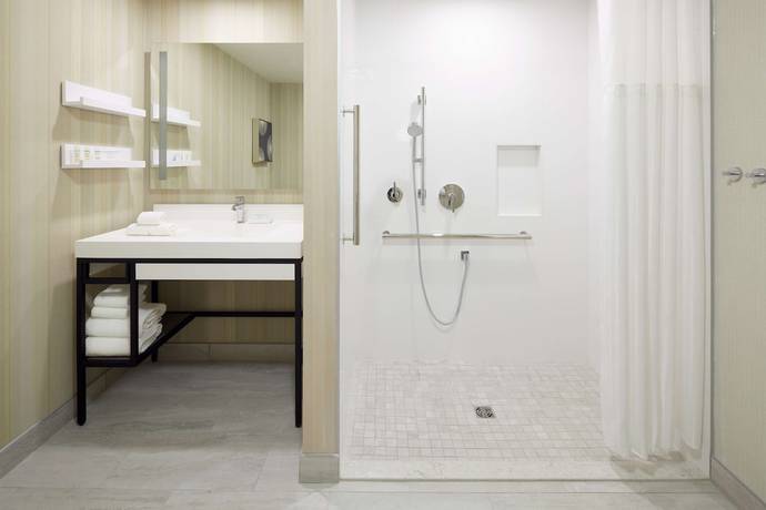 Imagen de la habitación del Hotel Hilton Garden Inn Montreal Midtown. Foto 4