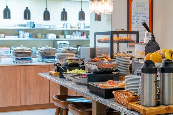 Imagen del bar/restaurante del Hotel Hilton Garden Inn Morgantown. Foto 2