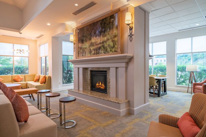 Imagen de los interiores del Hotel Hilton Garden Inn Morgantown. Foto 19