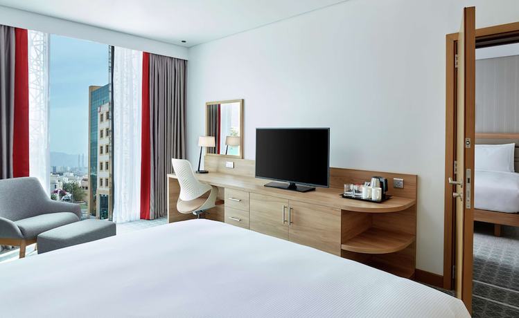 Imagen de la habitación del Hotel Hilton Garden Inn Muscat Al Khuwair. Foto 12