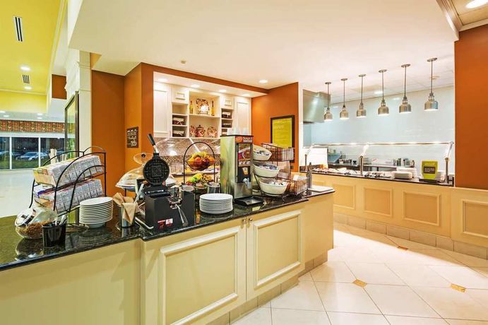 Imagen del bar/restaurante del Hotel Hilton Garden Inn Myrtle Beach/coastal Grand Mall. Foto 9