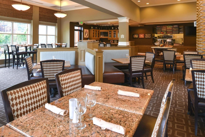 Imagen del bar/restaurante del Hotel Hilton Garden Inn Napa. Foto 2