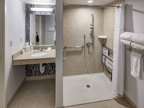 Imagen de la habitación del Hotel Hilton Garden Inn Naperville/warrenville. Foto 8