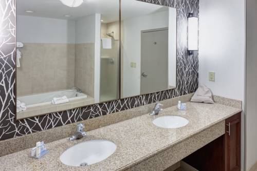 Imagen de la habitación del Hotel Hilton Garden Inn Nashville Vanderbilt. Foto 8