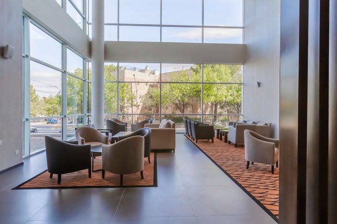 Imagen de los interiores del Hotel Hilton Garden Inn Neuquen. Foto 19