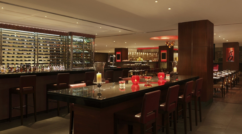 Imagen del bar/restaurante del Hotel Hilton Garden Inn New Delhi/saket. Foto 2