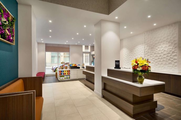Imagen de los interiores del Hotel Hilton Garden Inn New York Times Square South. Foto 15