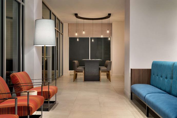 Imagen de los interiores del Hotel Hilton Garden Inn New York Times Square South. Foto 20