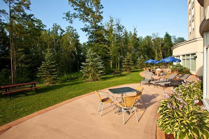 Imagen de los exteriores del Hotel Hilton Garden Inn Niagara-on-the-lake. Foto 8