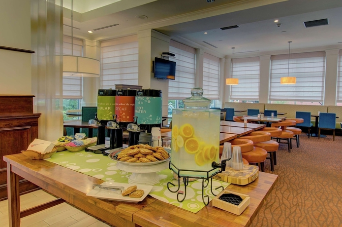 Imagen de los interiores del Hotel Hilton Garden Inn Norwalk. Foto 16