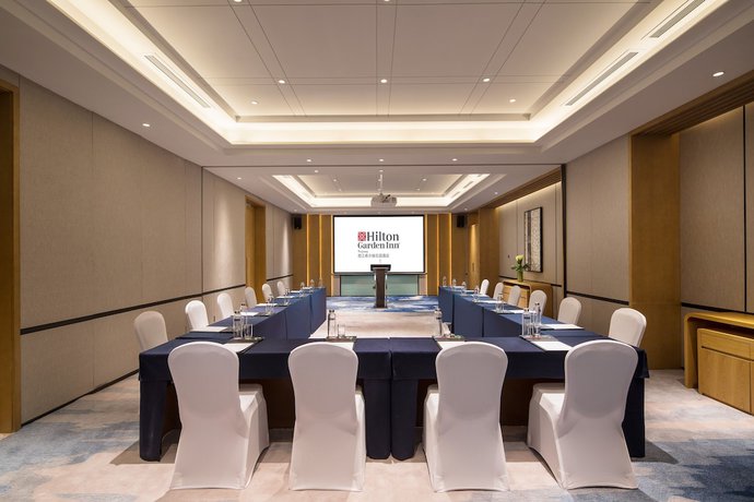 Imagen de los interiores del Hotel Hilton Garden Inn Nujiang. Foto 16