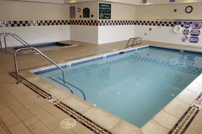 Imagen de la piscina del Hotel Hilton Garden Inn Oakland / San Leandro. Foto 16
