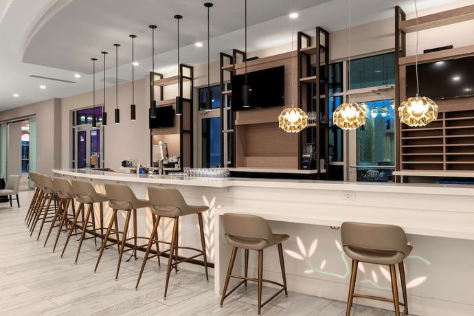 Imagen del bar/restaurante del Hotel Hilton Garden Inn Ocala Downtown. Foto 4