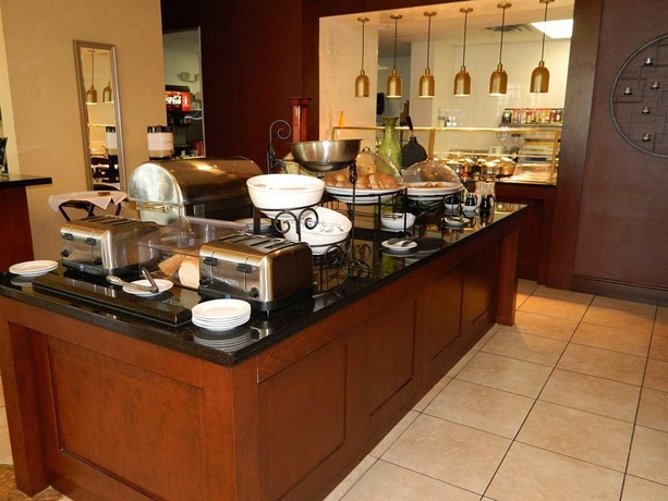 Imagen del bar/restaurante del Hotel Hilton Garden Inn Odessa. Foto 3