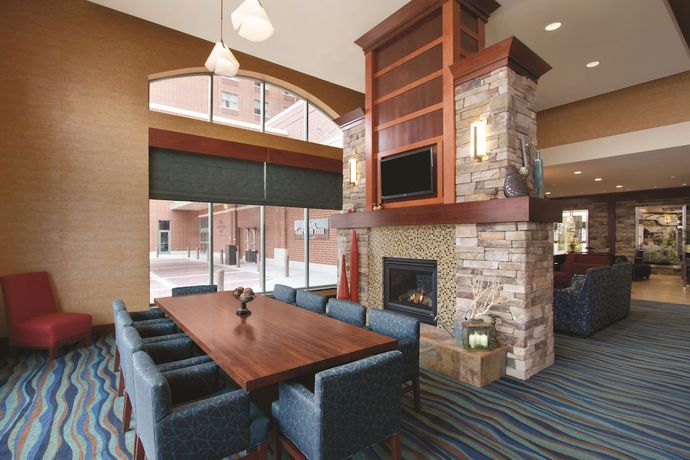Imagen de los interiores del Hotel Hilton Garden Inn Oklahoma City Bricktown. Foto 17